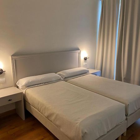 Hotel Santa Ana La Carlota Zewnętrze zdjęcie