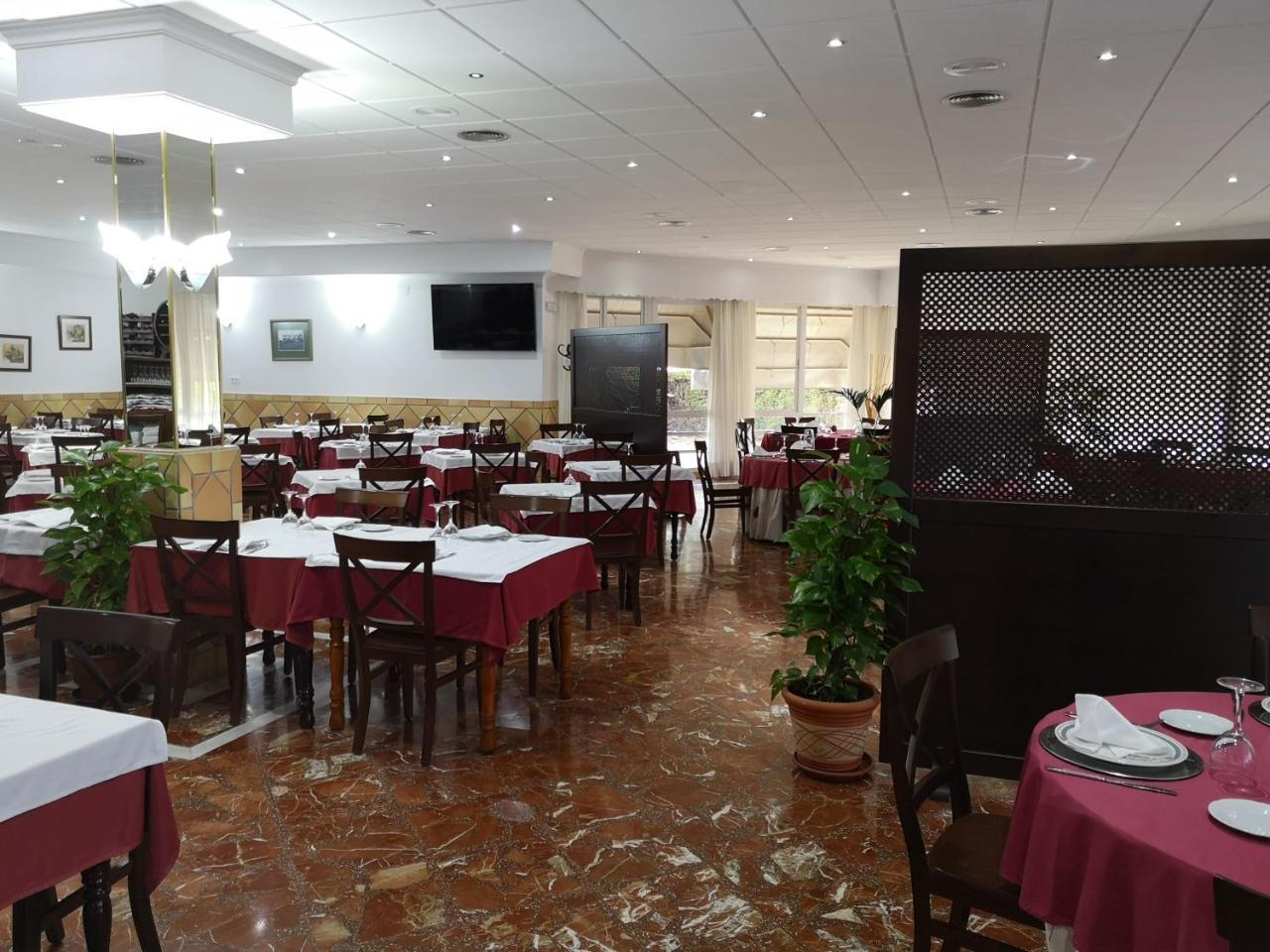 Hotel Santa Ana La Carlota Zewnętrze zdjęcie