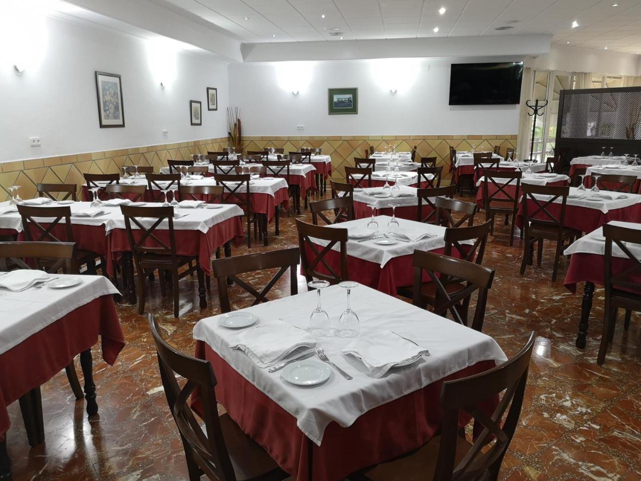 Hotel Santa Ana La Carlota Zewnętrze zdjęcie